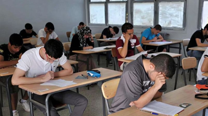 معركة التوجيهي: حِين تصبِح رغبات الأَهل سكَاكين