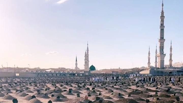 آداب زيارة القبور بين المشروع والممنوع