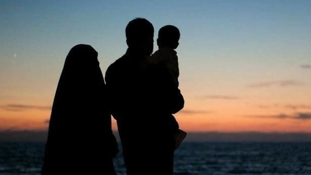 فوائد اعوجاج المرأة