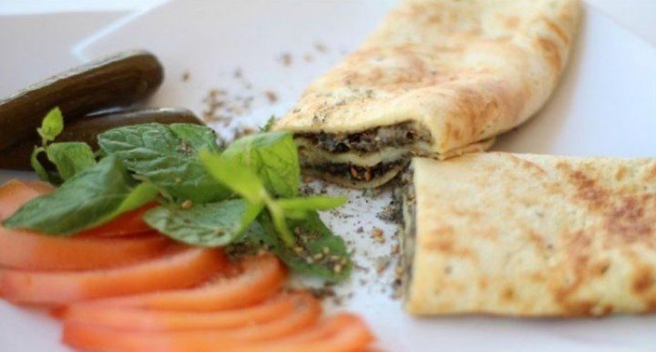 كريب بحشوة الجبن والزعتر