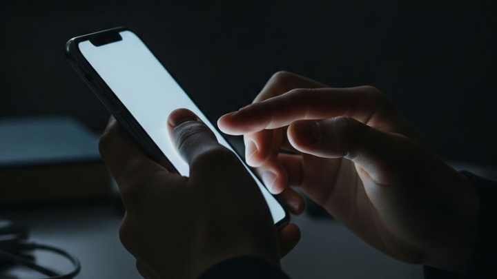 رَصدُ الإِنتَرنِت وَنَشرُ الوَعيِ حَولَ مَوَاقِعِ التَّواصُلِ الاجْتِمَاعِي