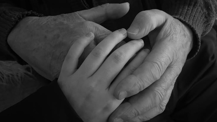 كيف نبرُّ والدينا؟