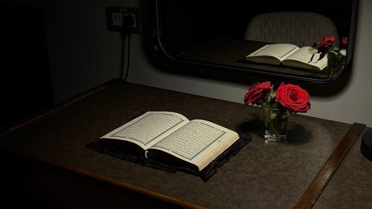 رداء التقوى… وسخرية المنصات