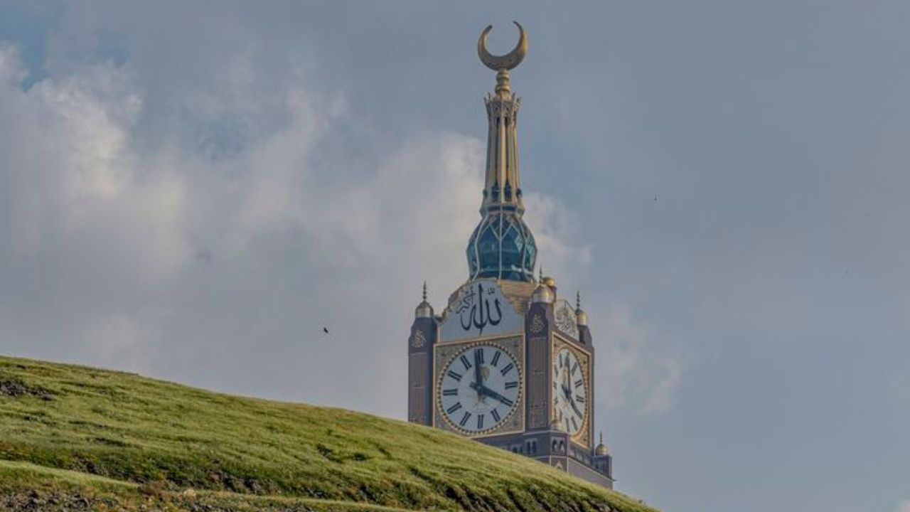 صفحات من السيرة النبوية: الهجرة في سبيل الله