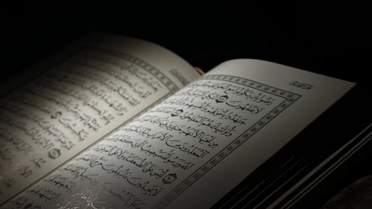 الأدلة على وجوب الستر من القرآن والسنة