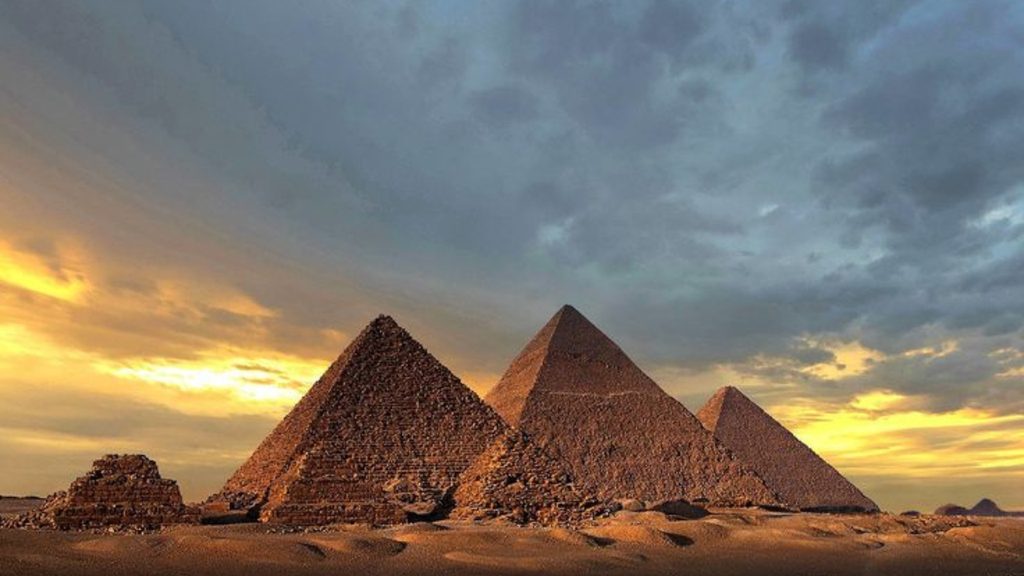 سنن
